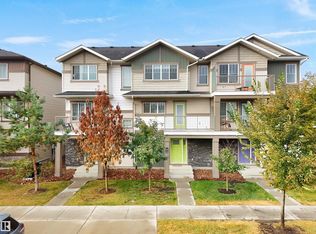 1530 Tamarack Blvd NW #8, Edmonton, AB T6T2E6