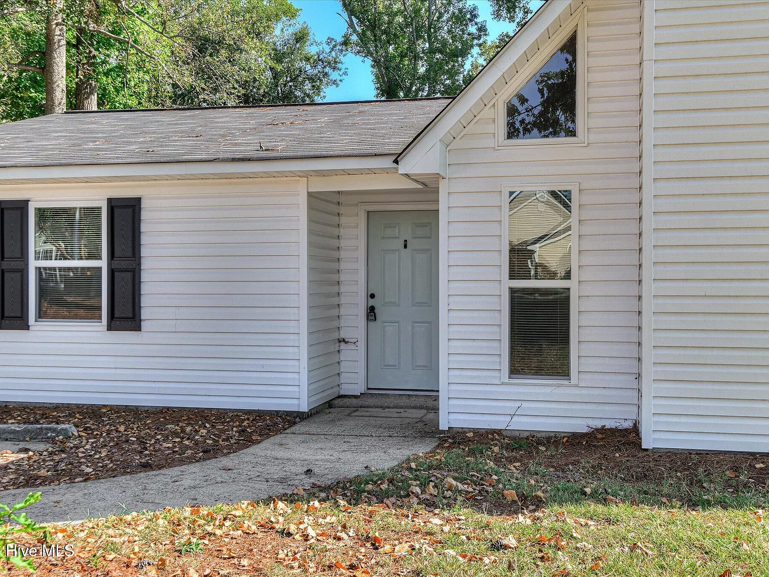 3 bed, 2.0 bath, $1,600 — Photo 4