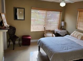 9515 SW 16th St #1, Miami, FL 33165