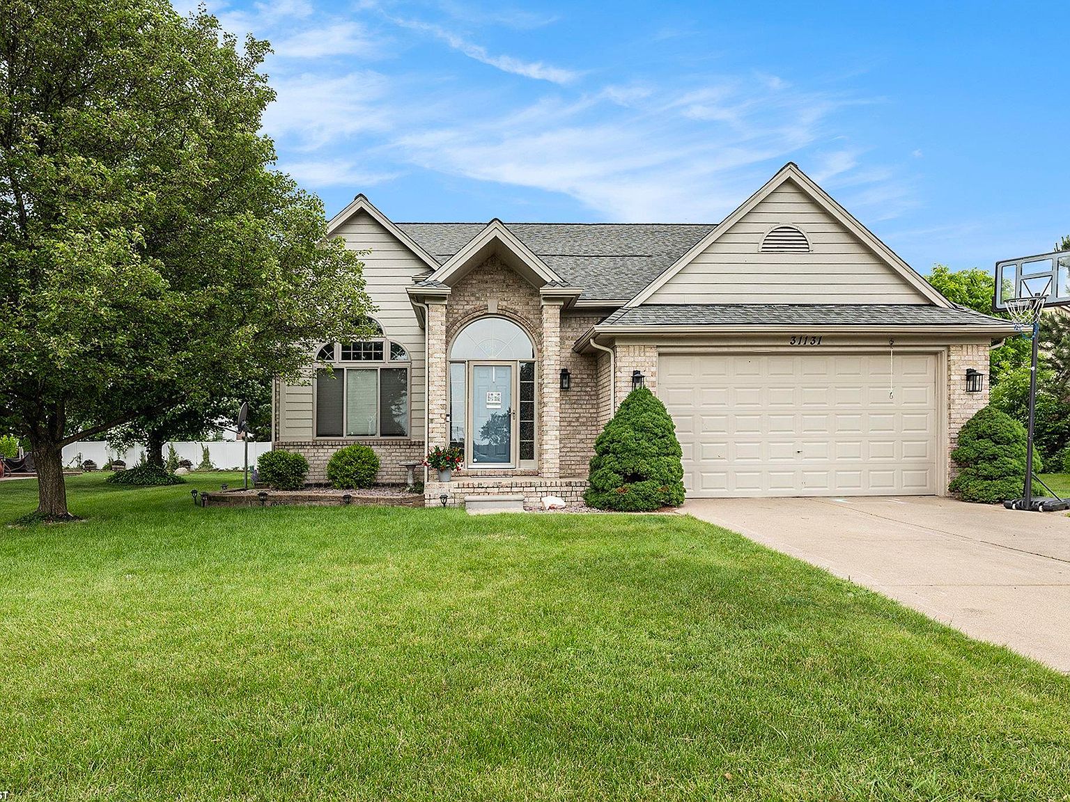 31131 Broderick Dr, Chesterfield, MI 48051 Zillow