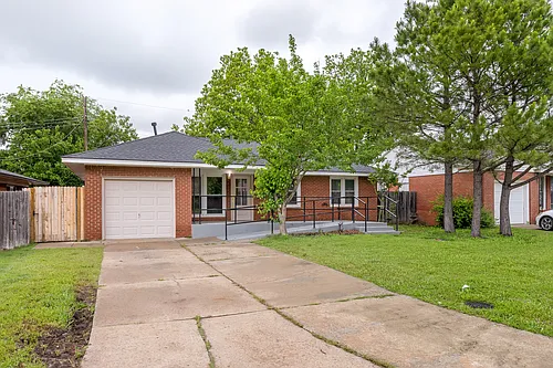 1311 Carlisle Ct Photo 1