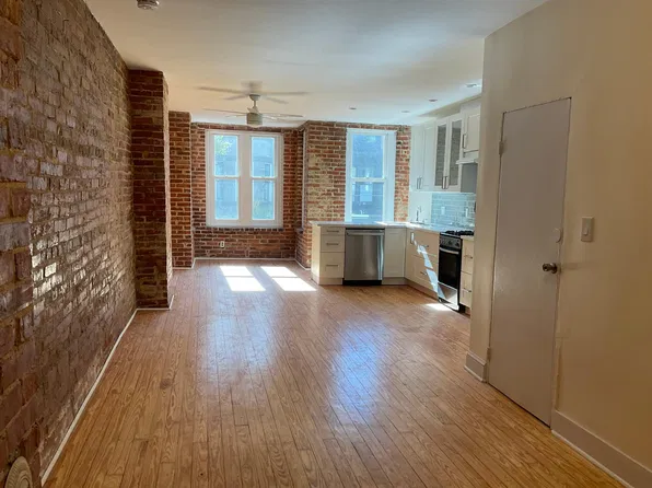 1755 Swann St NW APT 2, Washington, DC 20009