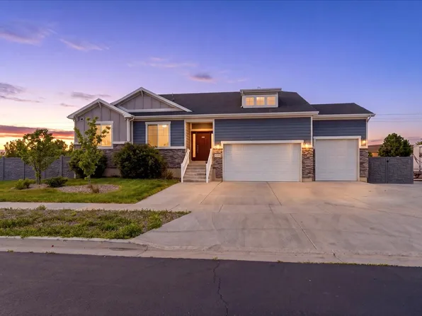 1372 S Homestead Ln, Syracuse, UT 84075