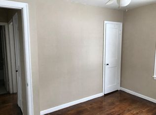 1409 Cedar St, South Bend, IN 46617