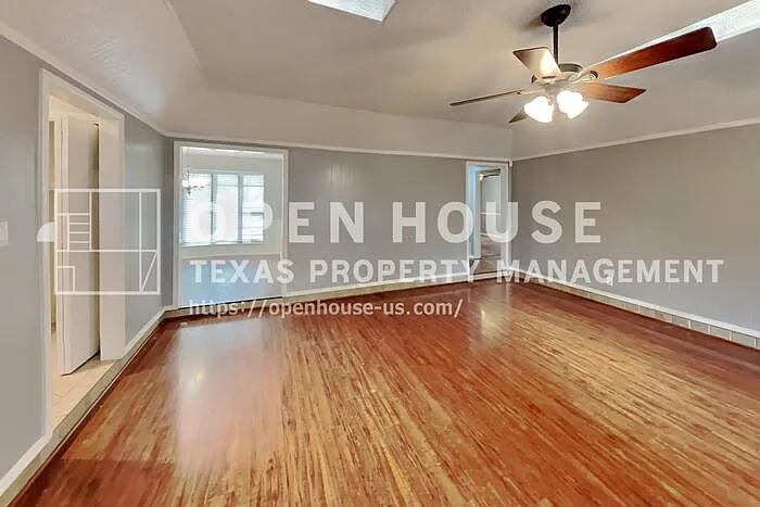 3 bed, 2.0 bath, 1612 sqft, $2,495 — Photo 3