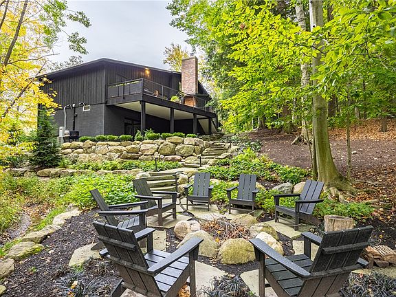 4th image of 317 Brooksboro Dr