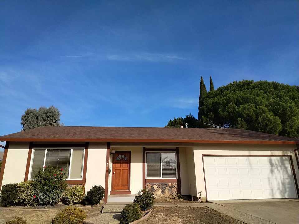 1st image of 1226 Sabal Dr