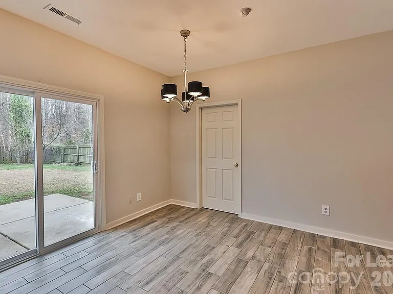 8946 Chalkstone Rd — Photo 10