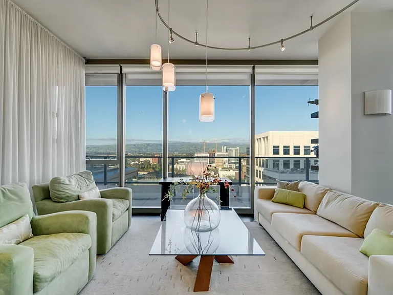 38 N Almaden Blvd #2023 — Photo 6