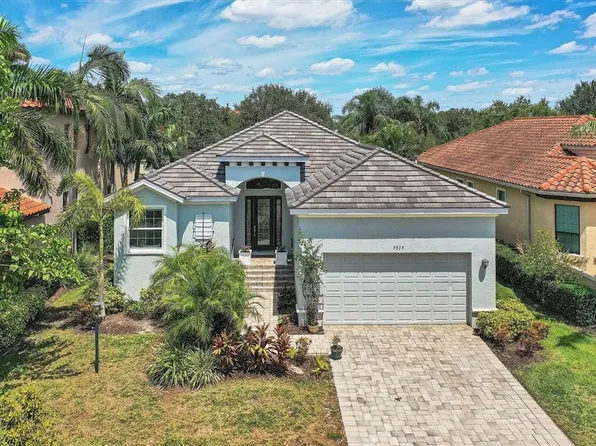 5515 Title Row Dr, Bradenton, FL 34210