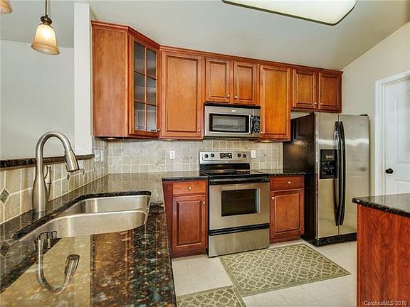 5th image of 11259 Hyde Pointe Ct
