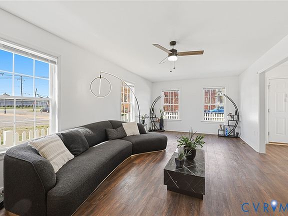 5th image of 2118 Chicago Ave