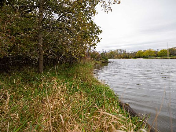 2nd image of County Rd E