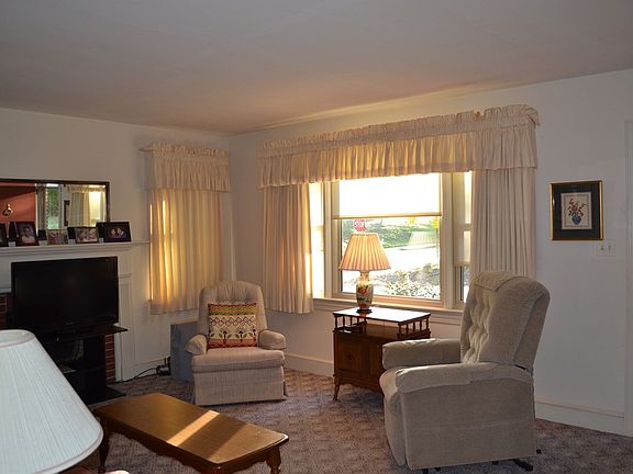 2nd image of 2518 Westover Dr