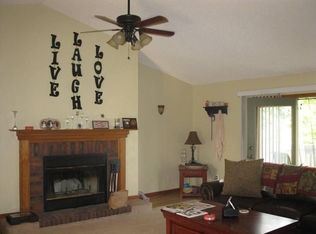 22194 Rhyme Ln, Waynesville, MO 65583