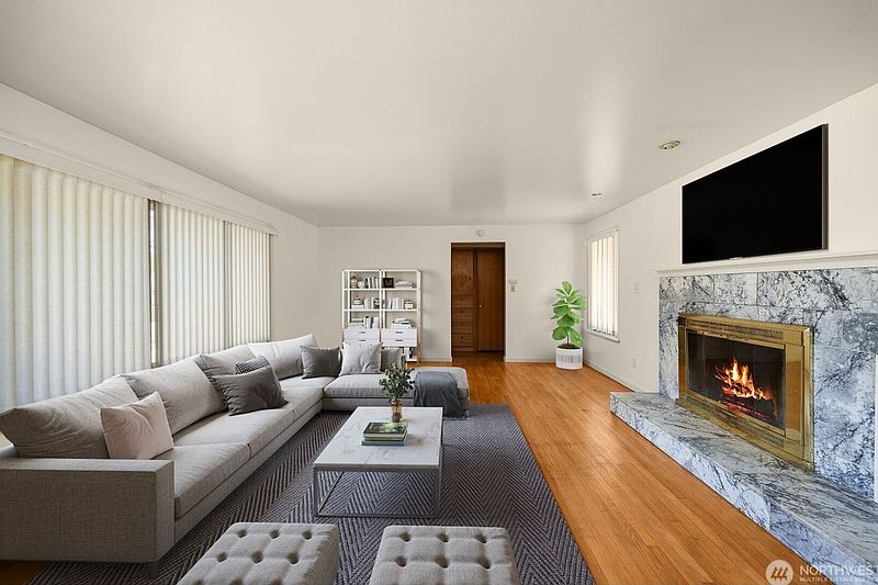 3rd image of 24608 Marine View Drive S