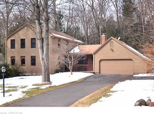 18 Crosswood Rd, Farmington, CT 06032