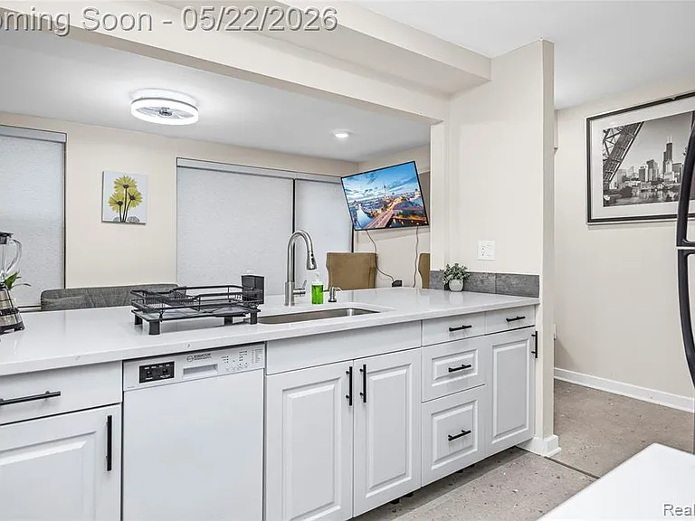 213 1/2 N Main St #ANN — Photo 15