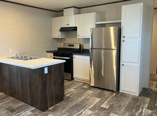 1900 NW Lyman Rd #115, Topeka, KS 66608