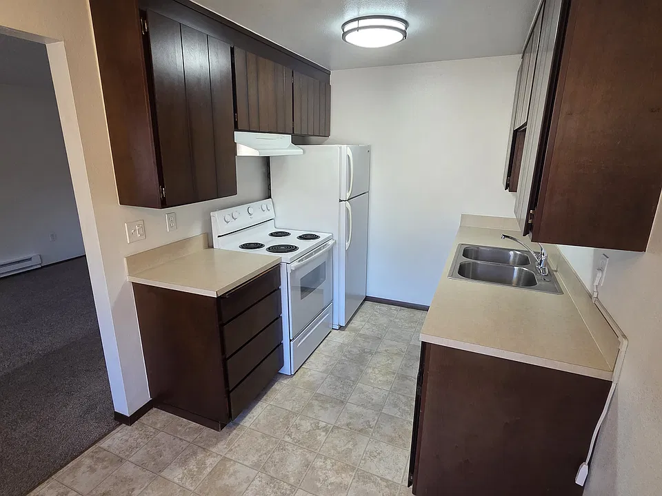 109 To 115 174th St E #3