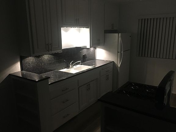 5th image of 1254 N Orange Dr #2