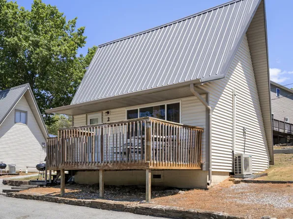 303 Deep Water Circle, Reeds Spring, MO 65737