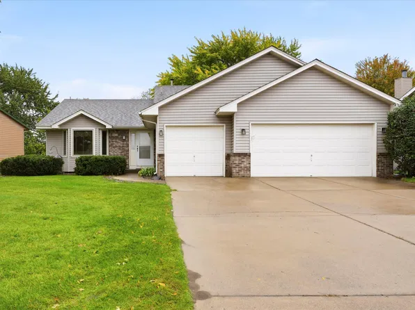 9213 Queens Gdns, Minneapolis, MN 55443
