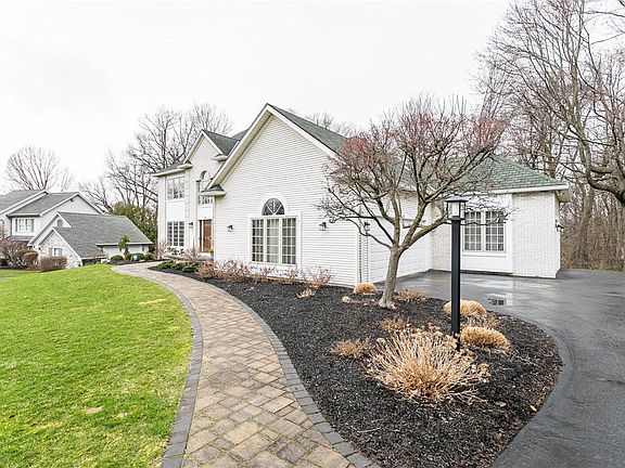 3rd image of 51 Mc Coord Woods Dr