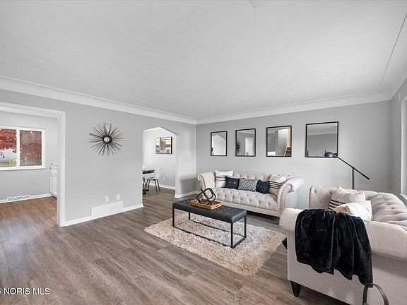 4th image of 5154 Valley Forge Dr