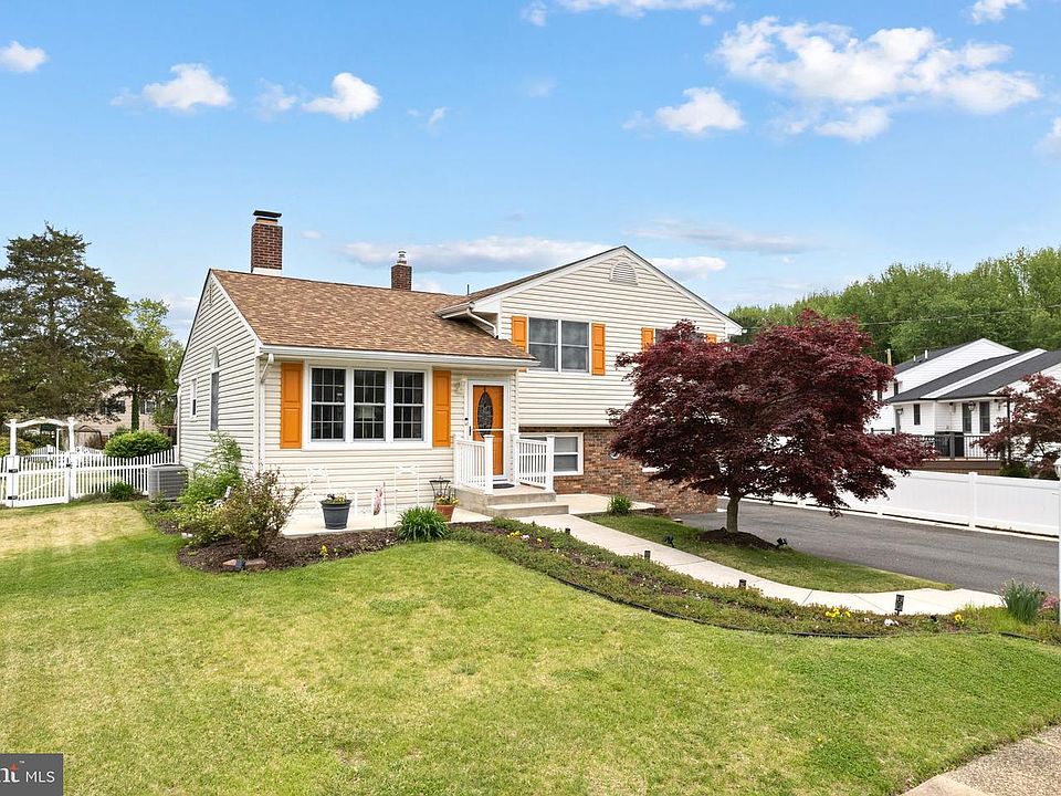 1st image of 14 Reeves Rd