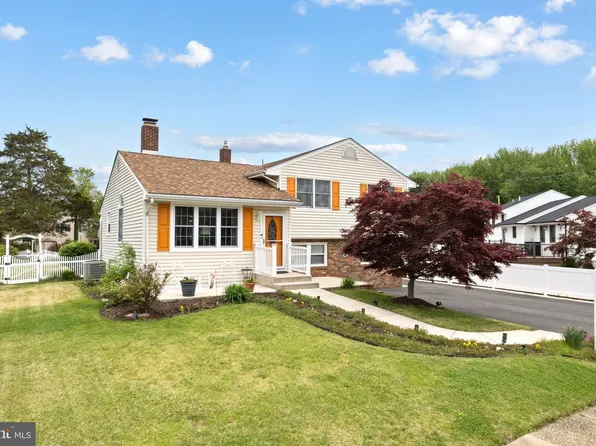 14 Reeves Rd, Woodbury, NJ 08096