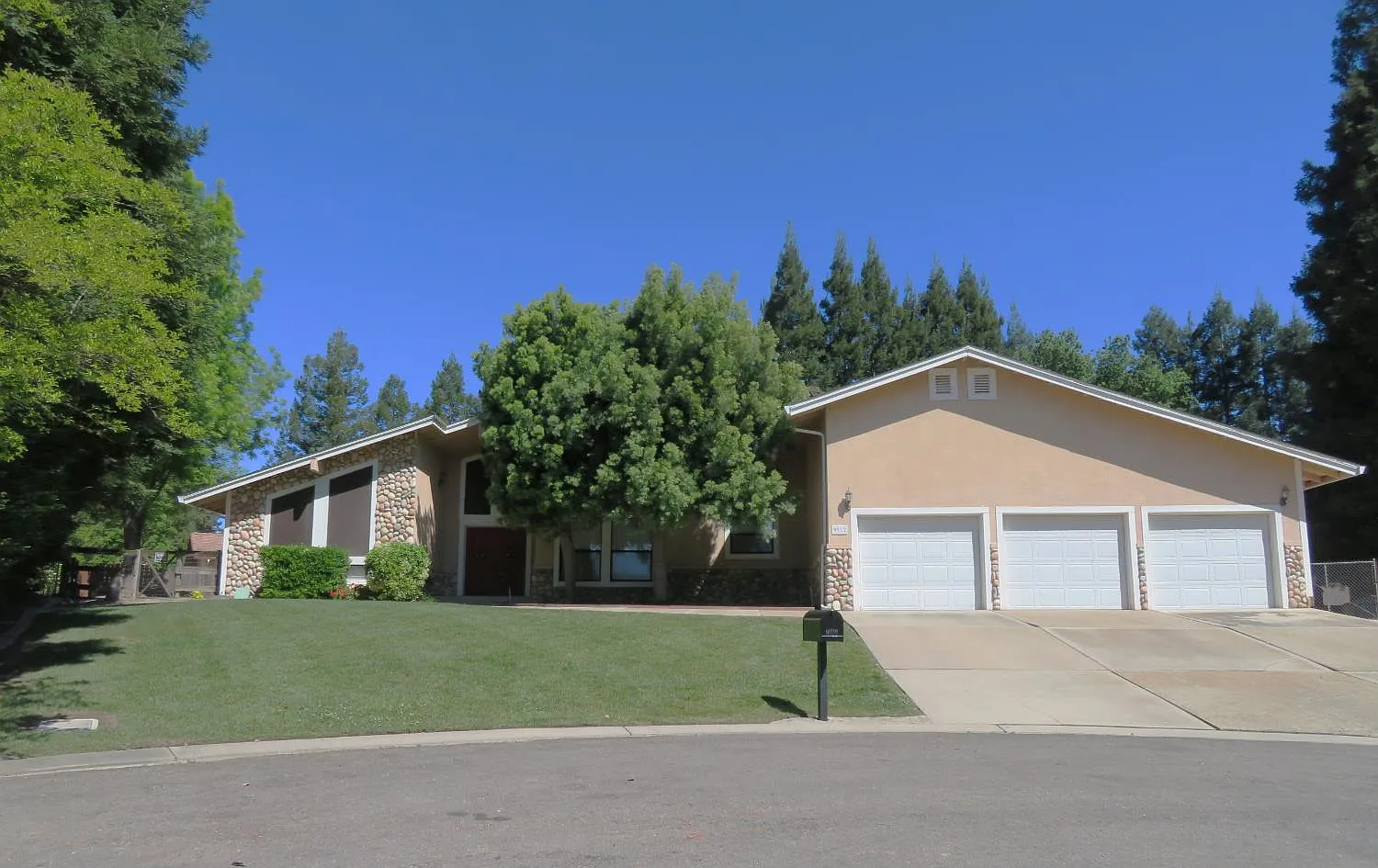 9912 Wild Oak Ct photo 1