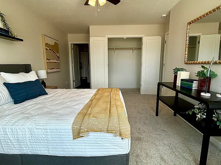 537 W Corsac Rd — Photo 12