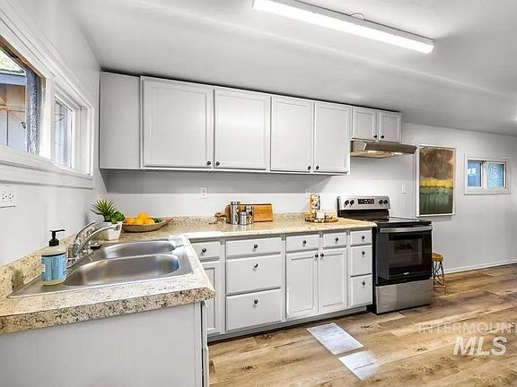 5th image of 1405 Louisa Ave