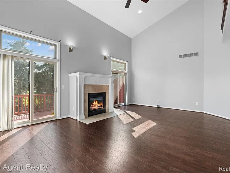 1066 Lorenzo Ct #1 — Photo 9