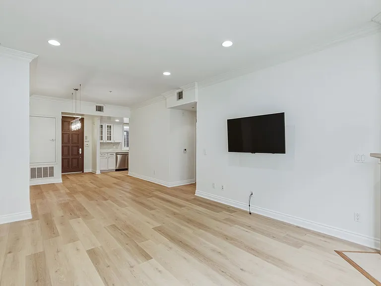 1444 S Point View St #204 — Photo 11