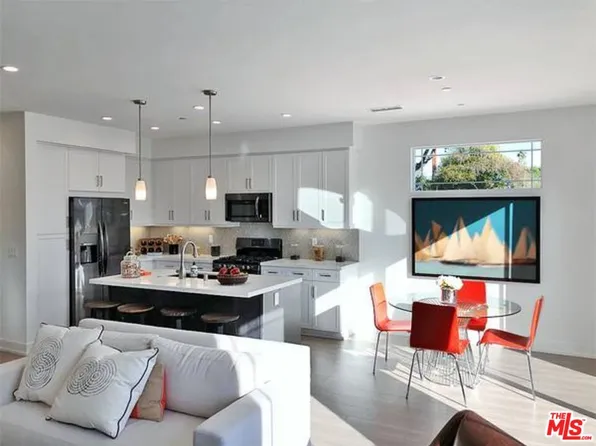 7105 Tampa Ave #7113, Reseda, CA 91335