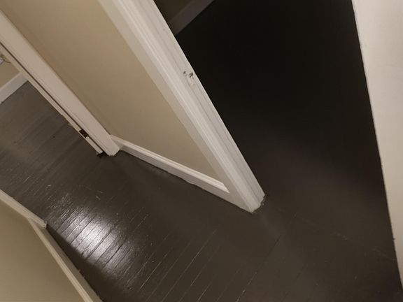 1 bedroom to the right