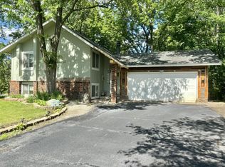 4546 Johnny Cake Ridge Rd, Saint Paul, MN 55122