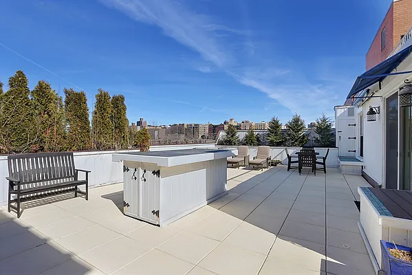 Sold by Corcoran | media 23