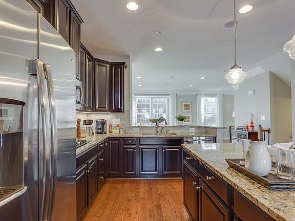 4th image of 2286 Cook Dr