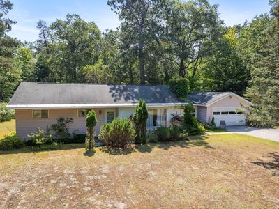 6853 Fisher Woods Rd, Indian River, MI, 49749