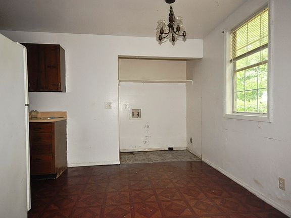 5th image of 1428 E Cedar Ln