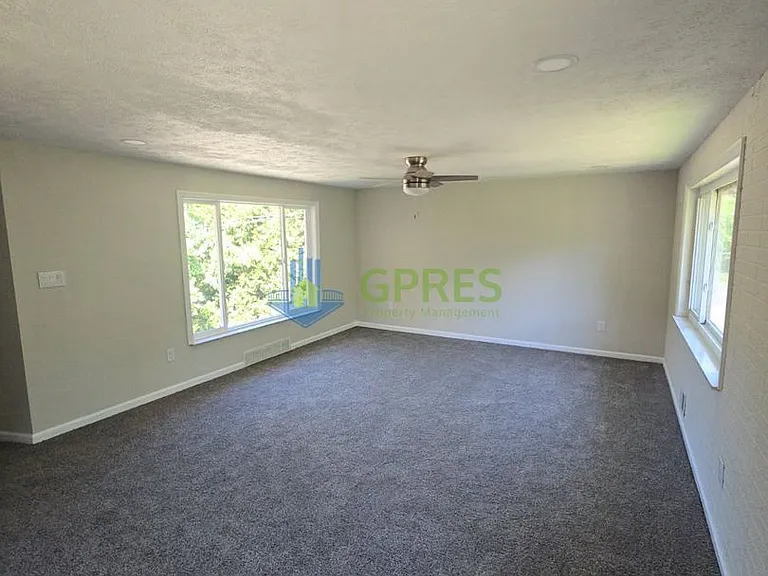 5601 Rodgers St — Photo 3