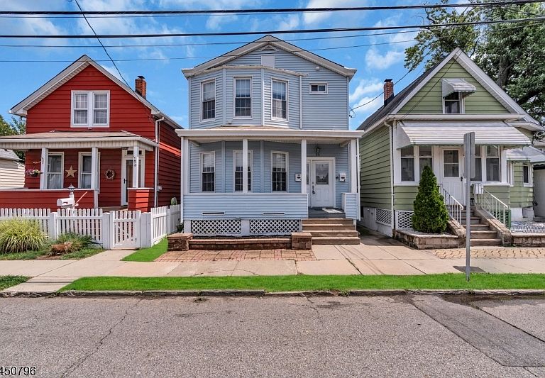 Listing photo 4