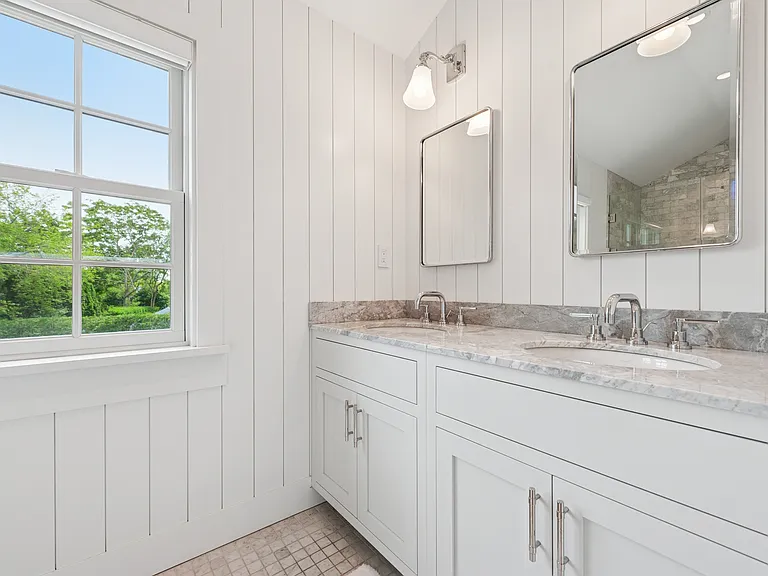 11 Sawasett Ave — Photo 12