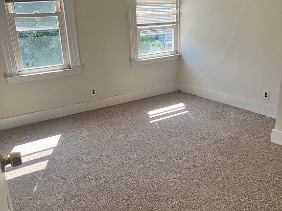 5th image of 250 Willow St #3