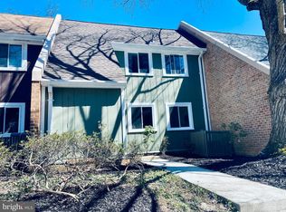 1423 Greenmont Ct, Reston, VA 20190