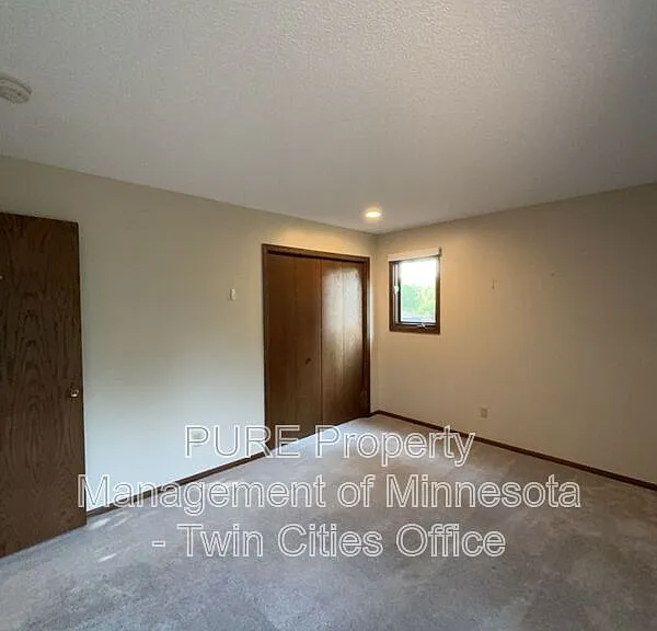 7420 Hyde Park Cir — Photo 21