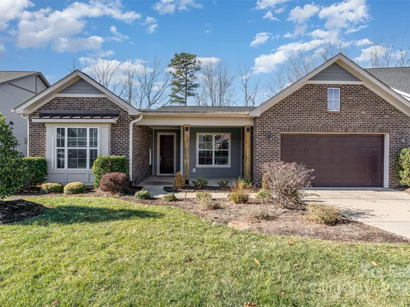 148 Chimney Rock Ct, Denver, NC 28037